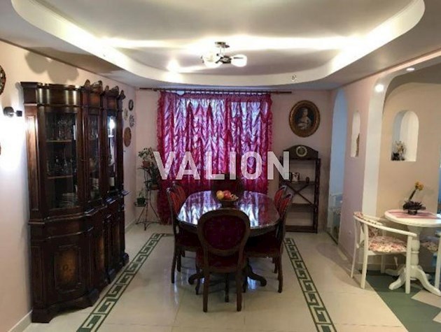 Продажа 5-к квартиры ул. Лукьяновская 63