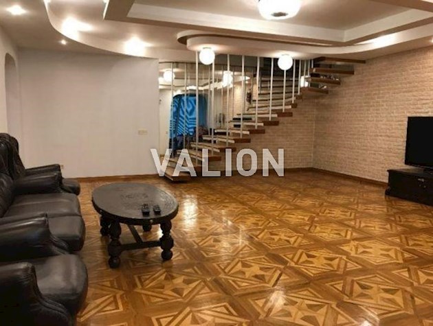 Продажа 5-к квартиры ул. Лукьяновская 63