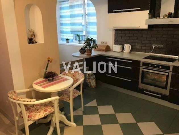 Продажа 5-к квартиры ул. Лукьяновская 63