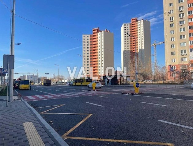 Продам 3-к кв у новому будинку по вул. Милославська, 18