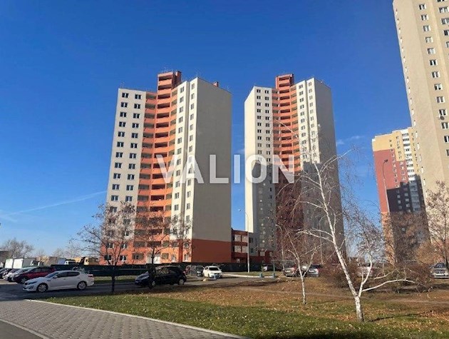 Продам 3-к кв у новому будинку по вул. Милославська, 18