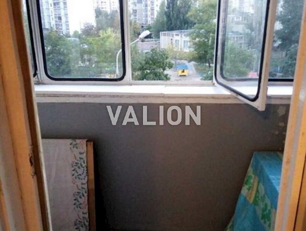 Продажа 3х комнатной Деснянский район, ул. Закревского, 89 год строительства 1990