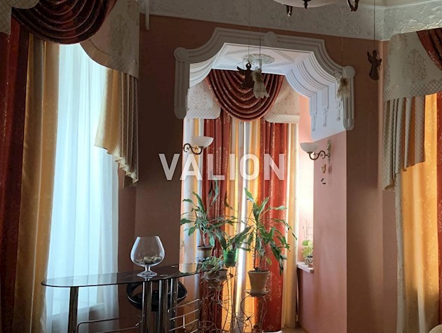 Продаж 5-к квартири вул. Костянтинівська 1