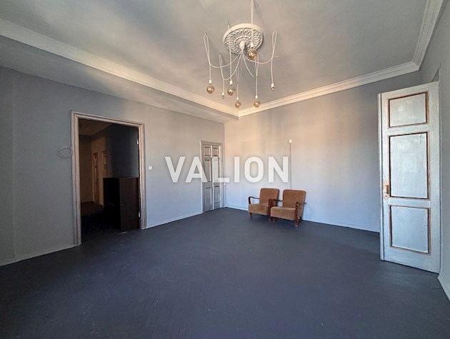 Продам 3 кімнатну квартиру Пасаж, Хрещатик 15