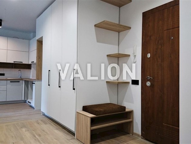 Продам 2-х комнатную квартиру со свежим ремонтом в ЖК Республика