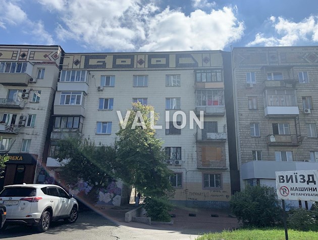 Продається 2к квартира за адресою пр. Перемоги 9, Шевченківський район, Залізничний масив м. Київ.