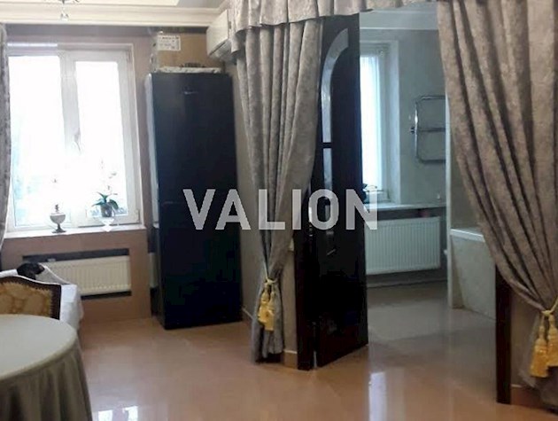 Продається 2к квартира за адресою пр. Перемоги 9, Шевченківський район, Залізничний масив м. Київ.