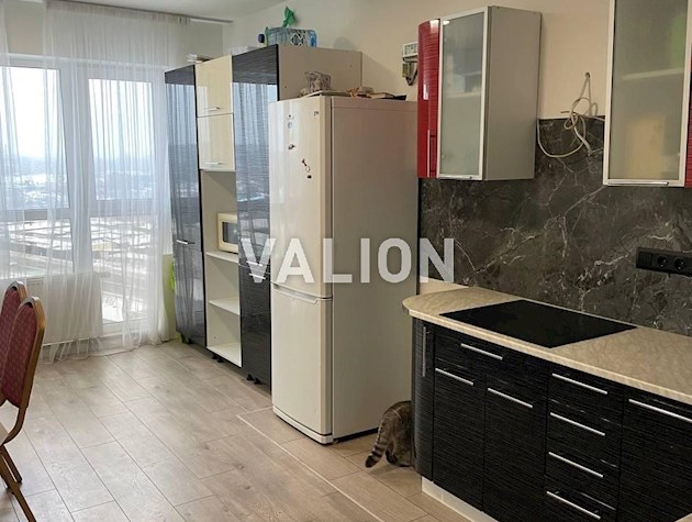 Продам 3к квартиру по вул.Калнишевського, 14 з новим дизайнерським євроремонтом.