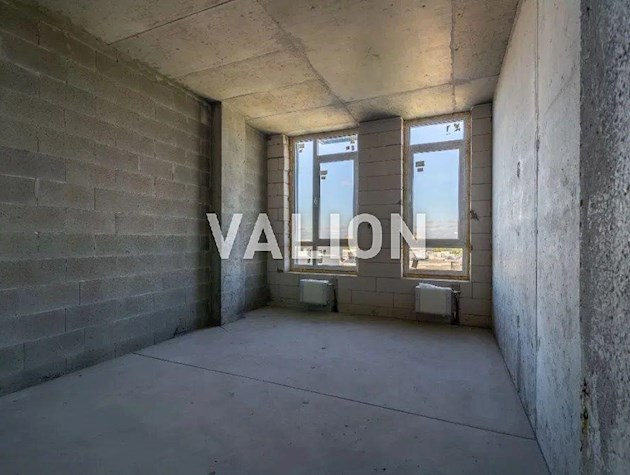 Продается 5-комнатная квартира в ЖК Республика