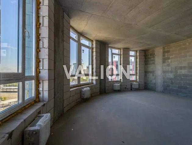 Продается 5-комнатная квартира в ЖК Республика