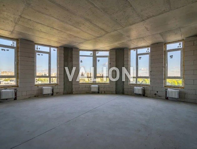 Продается 5-комнатная квартира в ЖК Республика