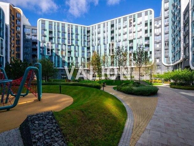 Продается 5-комнатная квартира в ЖК Республика