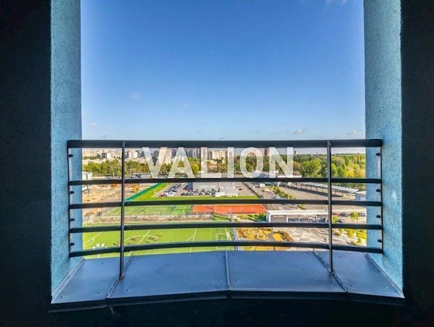 Продается 5-комнатная квартира в ЖК Республика