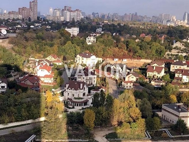 В продаже видовая 2-хуровневая квартира на последних этажах (25-м и 26-м) в ЖК «Медовый-2» (дом 1) с двумя террасами