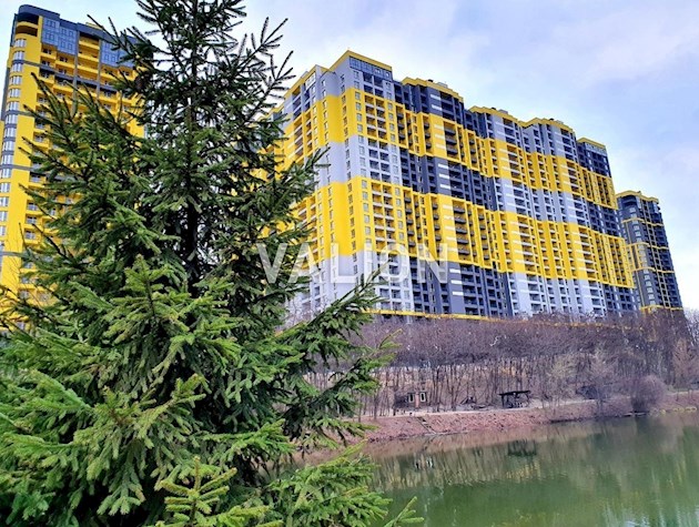 В продаже видовая 2-хуровневая квартира на последних этажах (25-м и 26-м) в ЖК «Медовый-2» (дом 1) с двумя террасами