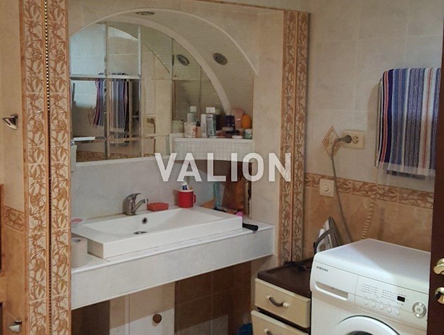 Продаж 5-кімн. квартири 140 м2, вул., Мала Житомирська, 18