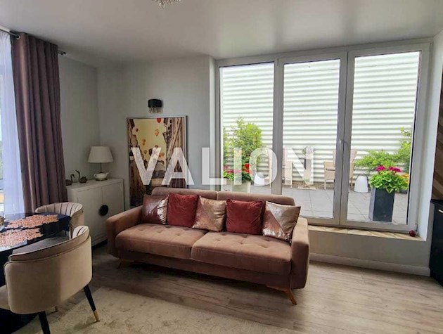 Продается 3-комнатная квартира в ЖК Республика