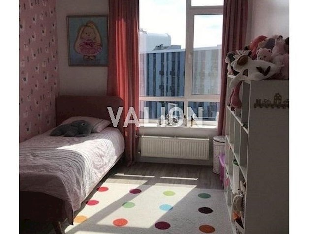 Продается 3-комнатная квартира в ЖК Республика