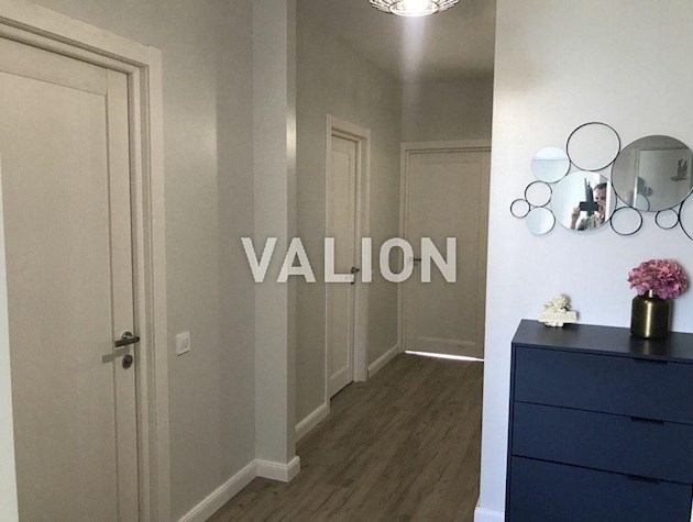 Продается 3-комнатная квартира в ЖК Республика