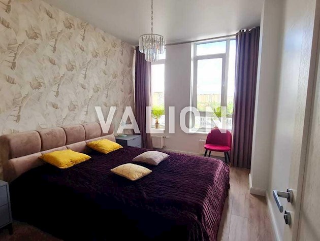 Продается 3-комнатная квартира в ЖК Республика