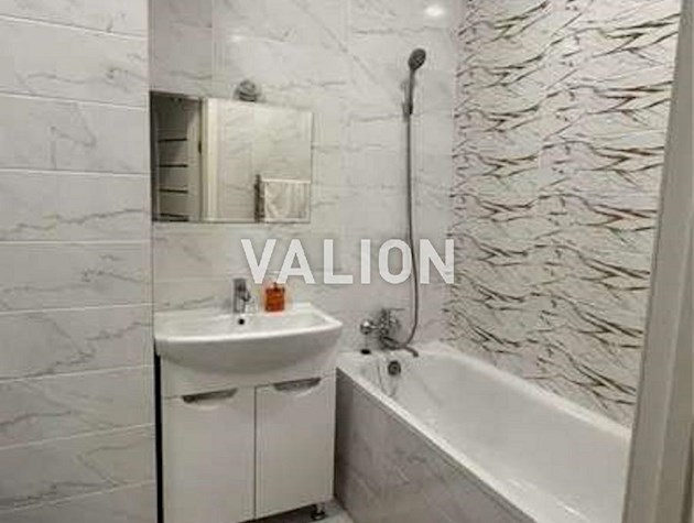 Продам квартиру студію 28 м кв з ремонтом ул. Нагорная,16