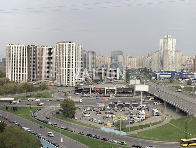 Продажа 3 комнатной квартиры в ЖК Статус Град