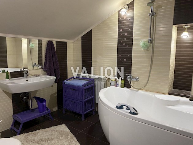 Продаж Історичний Поділ 4 кімнатна квартира вул. Щекавицька 44