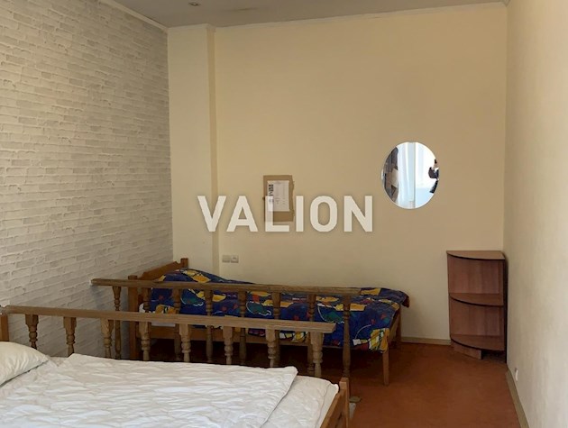 Продается 5-комнатная двухуровневая квартира, ул.Прорезная,18/1г.