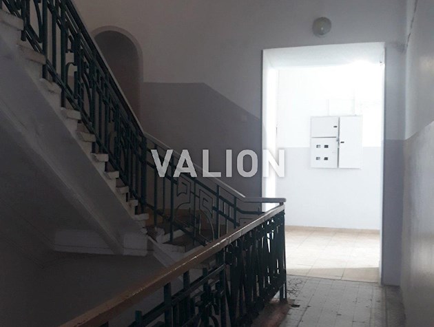 Продается 5-комнатная двухуровневая квартира, ул.Прорезная,18/1г.