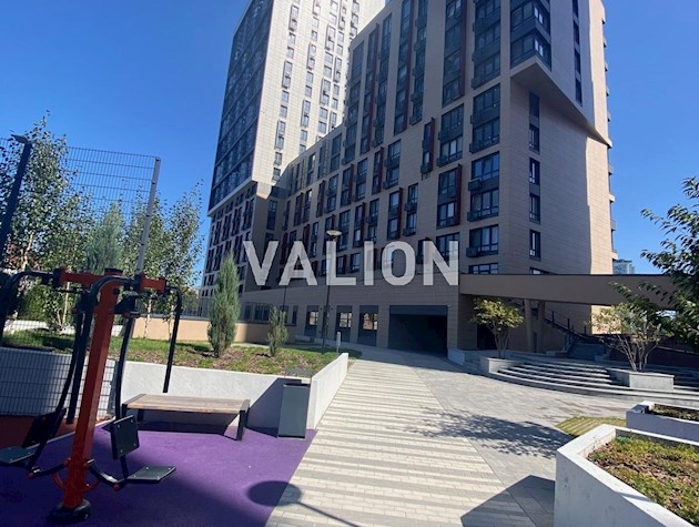 Продажа 3-комнатной квартиры 166 кв.м в ЖК Тайм с террасой. В.Липковского, 38.