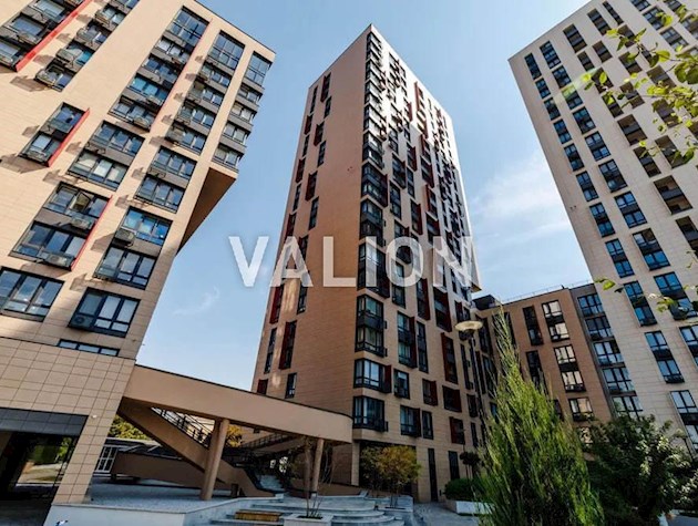 Продажа 3-комнатной квартиры 166 кв.м в ЖК Тайм с террасой. В.Липковского, 38.