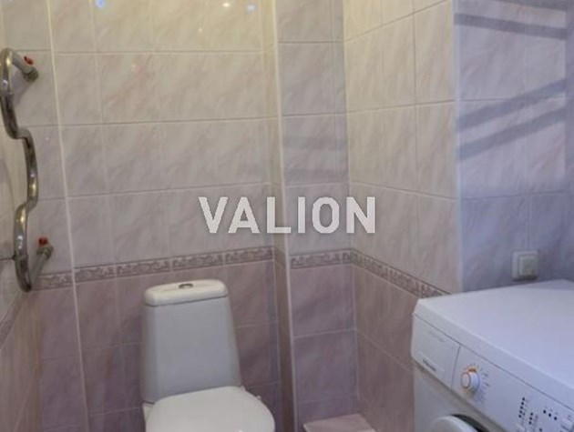 Продажа 2 к. квартиры, одностороняя, с раздельной планировкой.