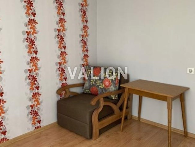 Продажа 2 к. квартиры, одностороняя, с раздельной планировкой.