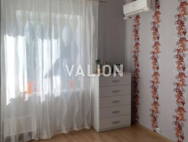 Продажа 2 к. квартиры, одностороняя, с раздельной планировкой.