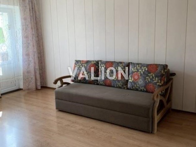 Продажа 2 к. квартиры, одностороняя, с раздельной планировкой.