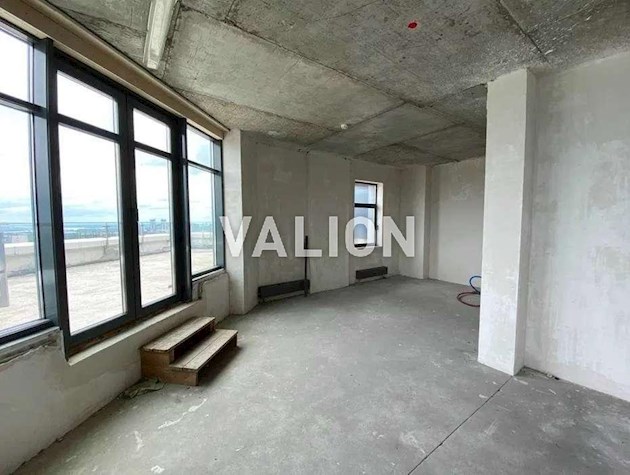 Продажа 6-к квартиры ул. Струтинского 2