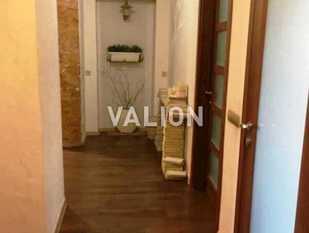 Продам 4-комнатную квартиру для большой семьи по ул. Тополевая, 4/8,