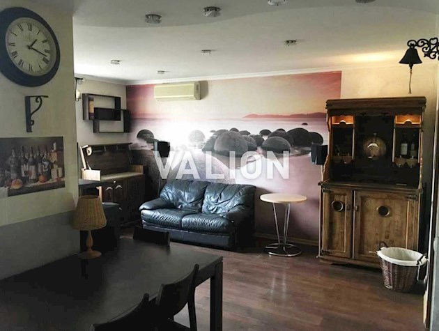 Продам 4-комнатную квартиру для большой семьи по ул. Тополевая, 4/8,