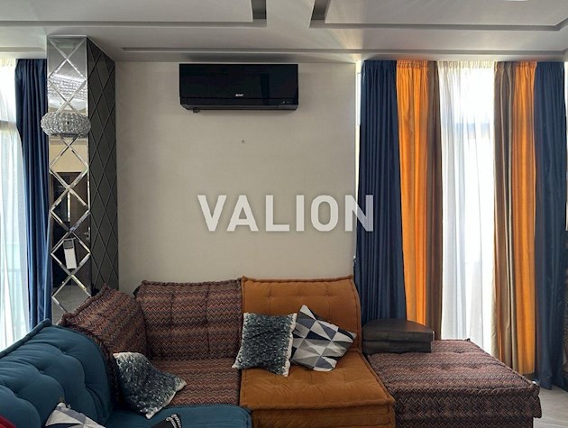 Продається 4-х кімнатна квартира, Дніпровський район, Регенераторна 4, ЖК Комфорт Таун, дизайнерський ремонт