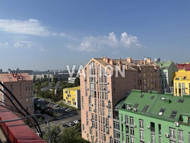 Продається 4-х кімнатна квартира, Дніпровський район, Регенераторна 4, ЖК Комфорт Таун, дизайнерський ремонт