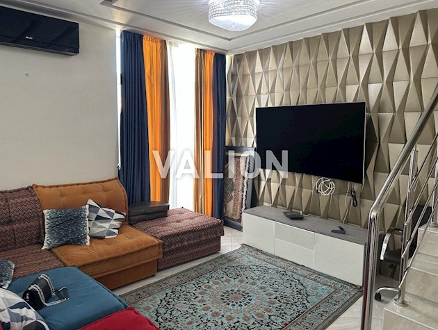 Продається 4-х кімнатна квартира, Дніпровський район, Регенераторна 4, ЖК Комфорт Таун, дизайнерський ремонт