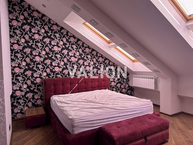 Продається 4-х кімнатна квартира, Дніпровський район, Регенераторна 4, ЖК Комфорт Таун, дизайнерський ремонт