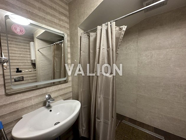 Продається 4-х кімнатна квартира, Дніпровський район, Регенераторна 4, ЖК Комфорт Таун, дизайнерський ремонт