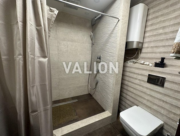 Продається 4-х кімнатна квартира, Дніпровський район, Регенераторна 4, ЖК Комфорт Таун, дизайнерський ремонт