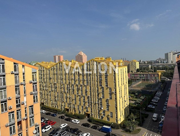 Продається 4-х кімнатна квартира, Дніпровський район, Регенераторна 4, ЖК Комфорт Таун, дизайнерський ремонт