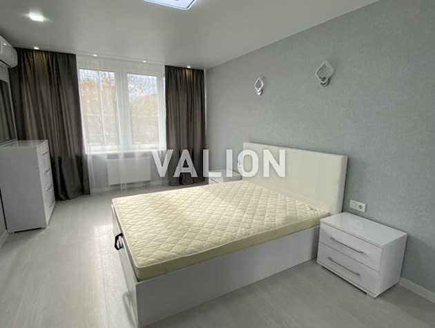 Продажа 2к.квартиры Ликоград Перфект Таун, ул. Максимовича, 32а м. Васильковская