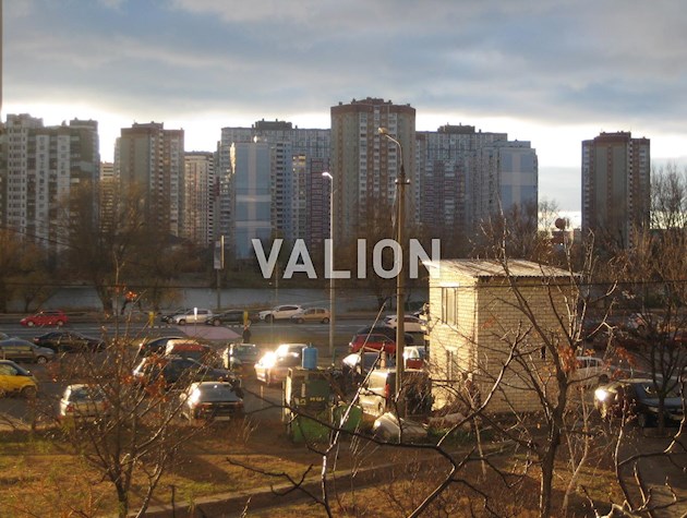 Продается 4-комнатная квартира на Ревуцкого, 13, Дарниця