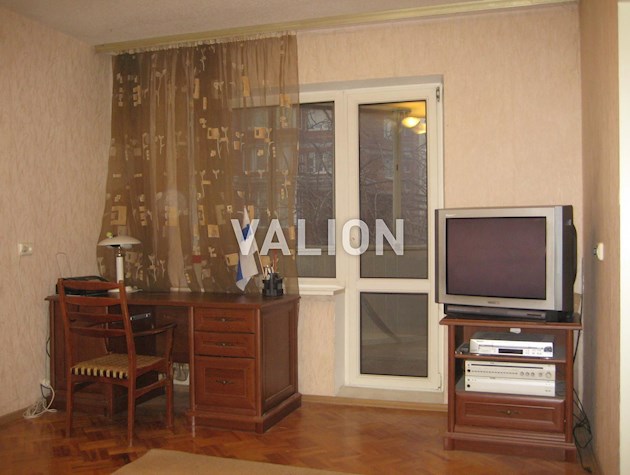 Продается 4-комнатная квартира на Ревуцкого, 13, Дарниця