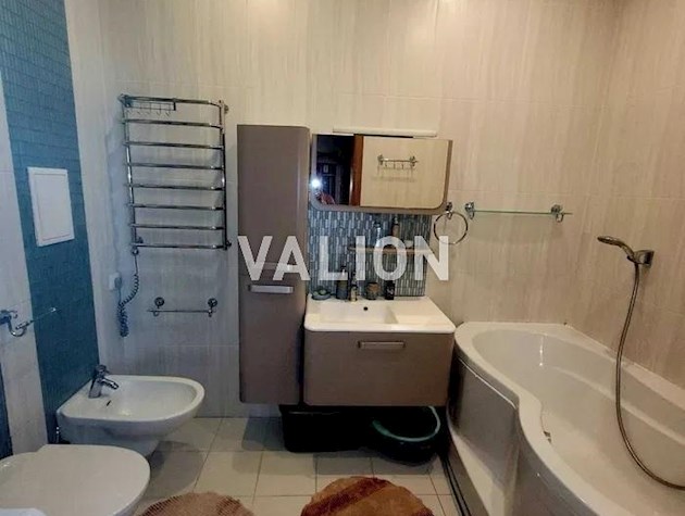 Продаж 3-к квартири вул.Білоруська 3