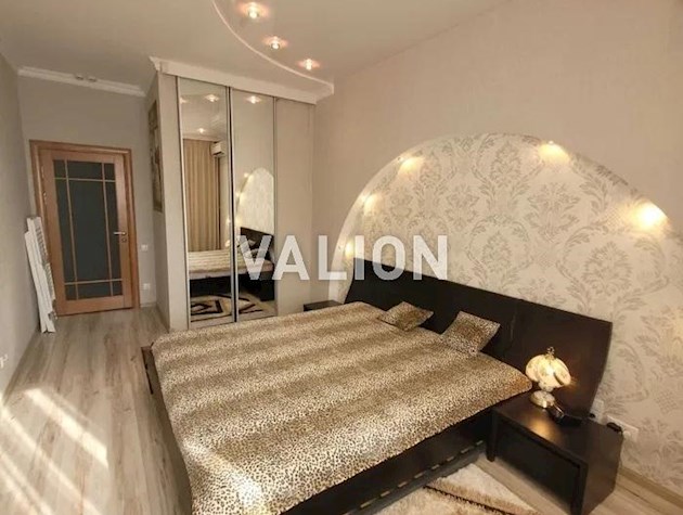 Продаж 3-к квартири вул.Білоруська 3